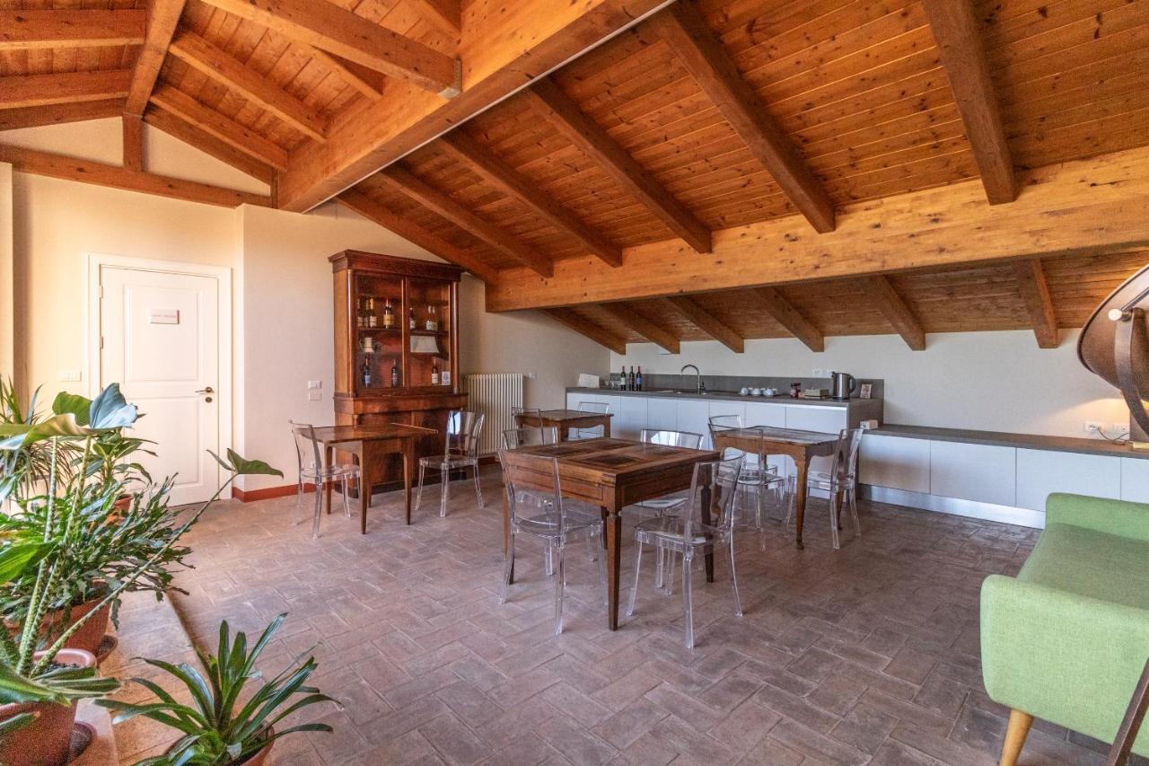 Casa Isolani Charms Rooms Santo Stefano ボローニャ エクステリア 写真