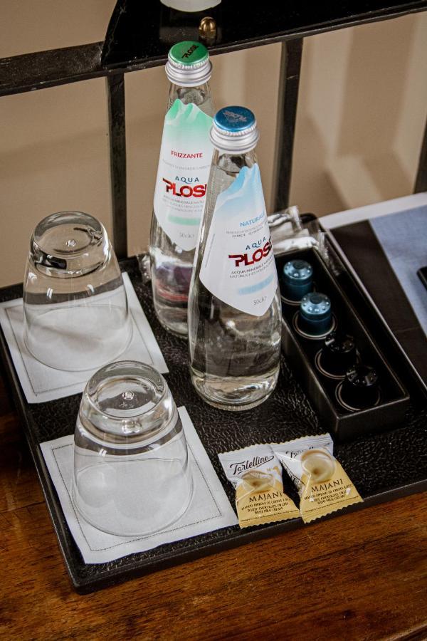Casa Isolani Charms Rooms Santo Stefano ボローニャ エクステリア 写真