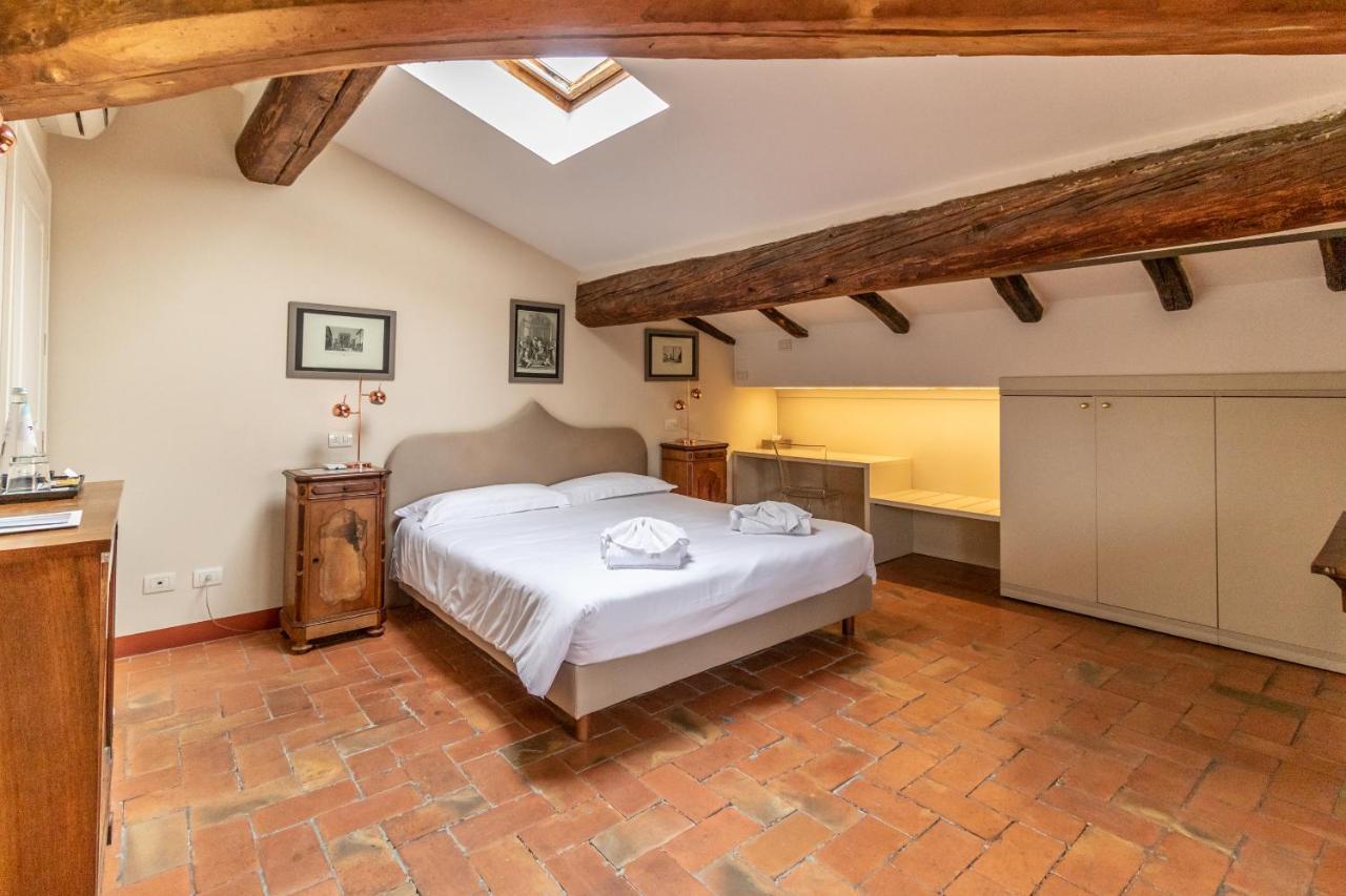 Casa Isolani Charms Rooms Santo Stefano ボローニャ エクステリア 写真