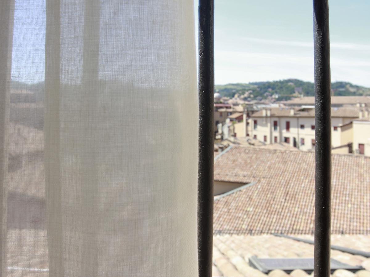 Casa Isolani Charms Rooms Santo Stefano ボローニャ エクステリア 写真