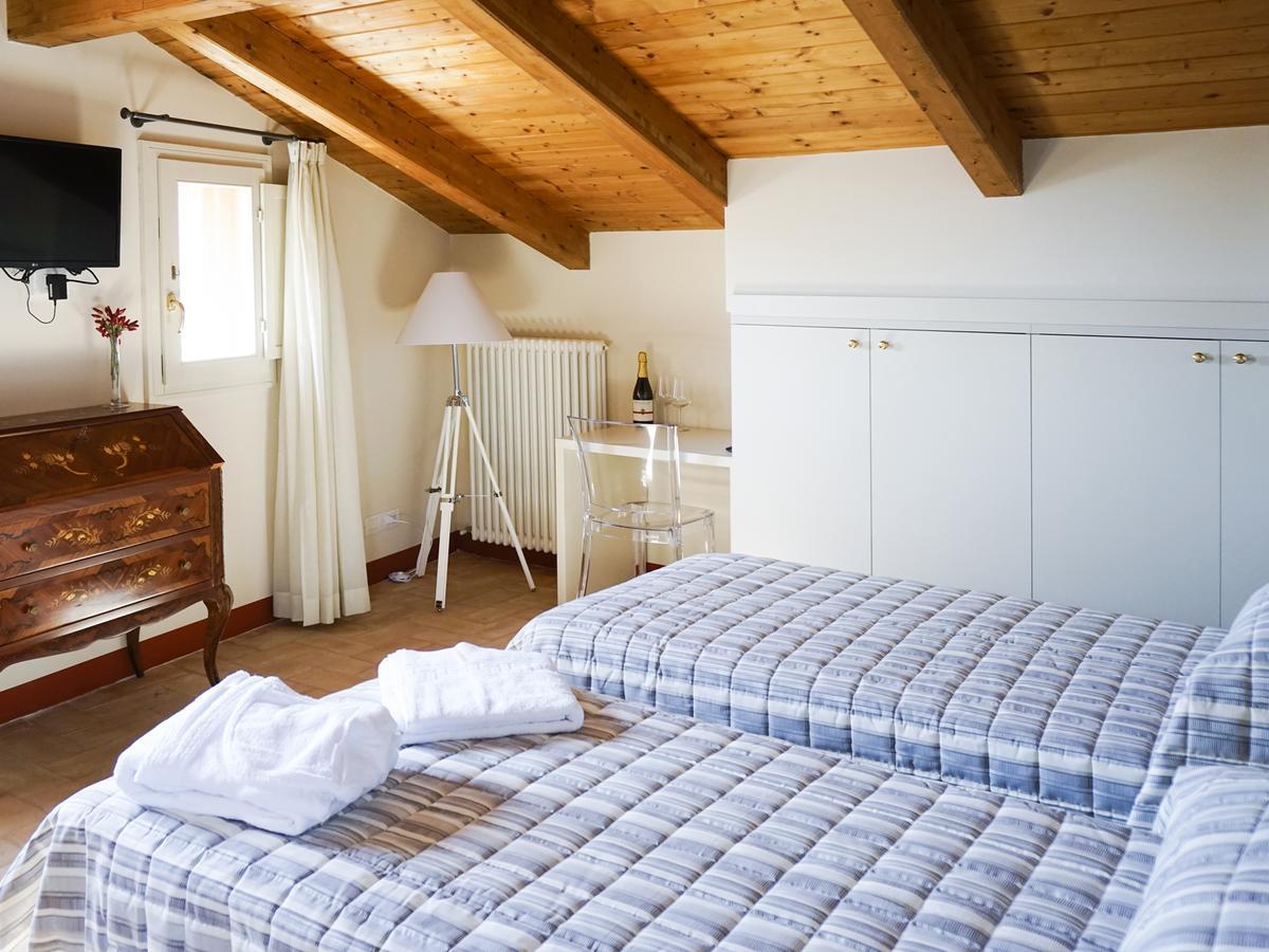Casa Isolani Charms Rooms Santo Stefano ボローニャ エクステリア 写真