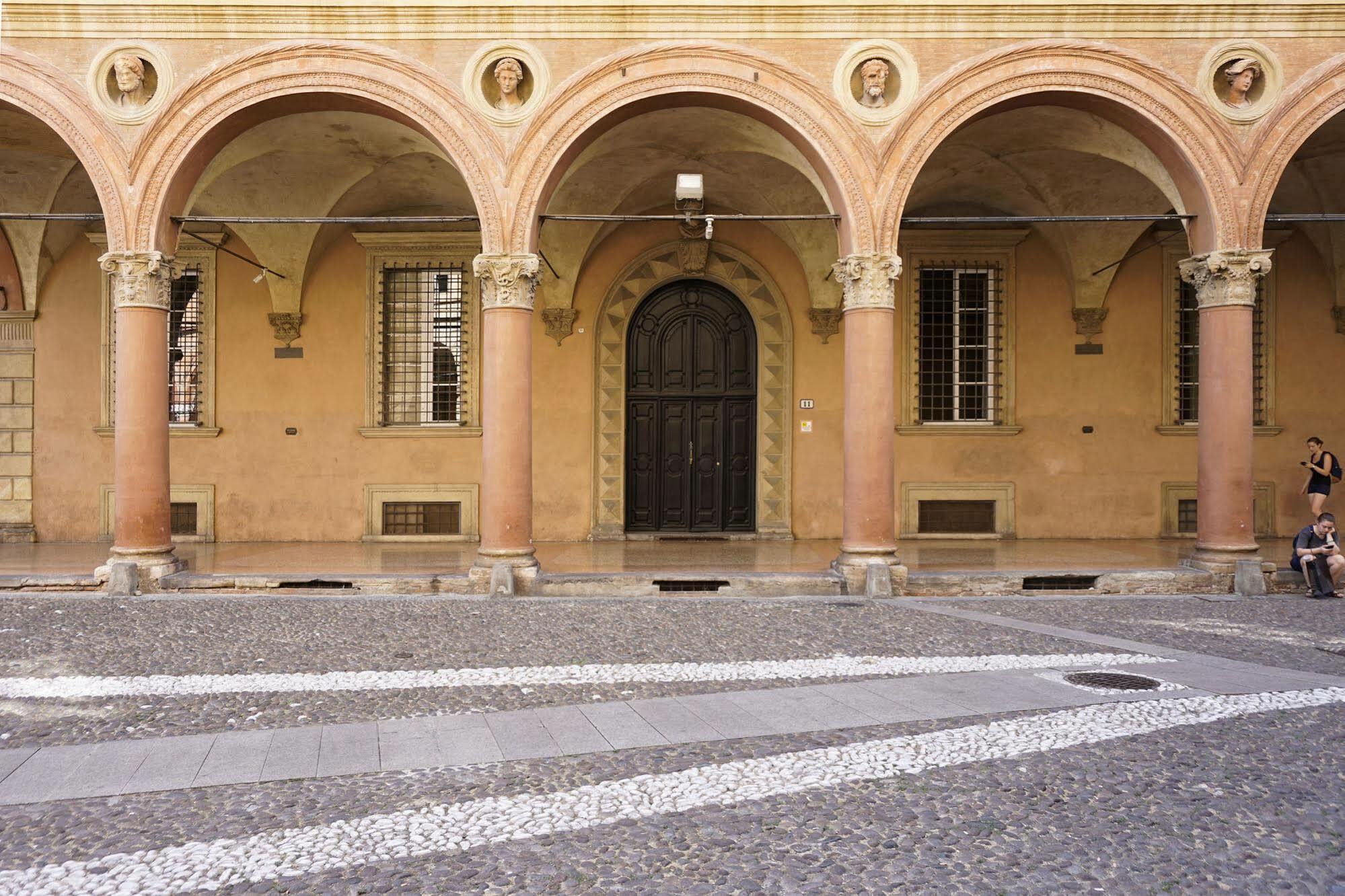 Casa Isolani Charms Rooms Santo Stefano ボローニャ エクステリア 写真