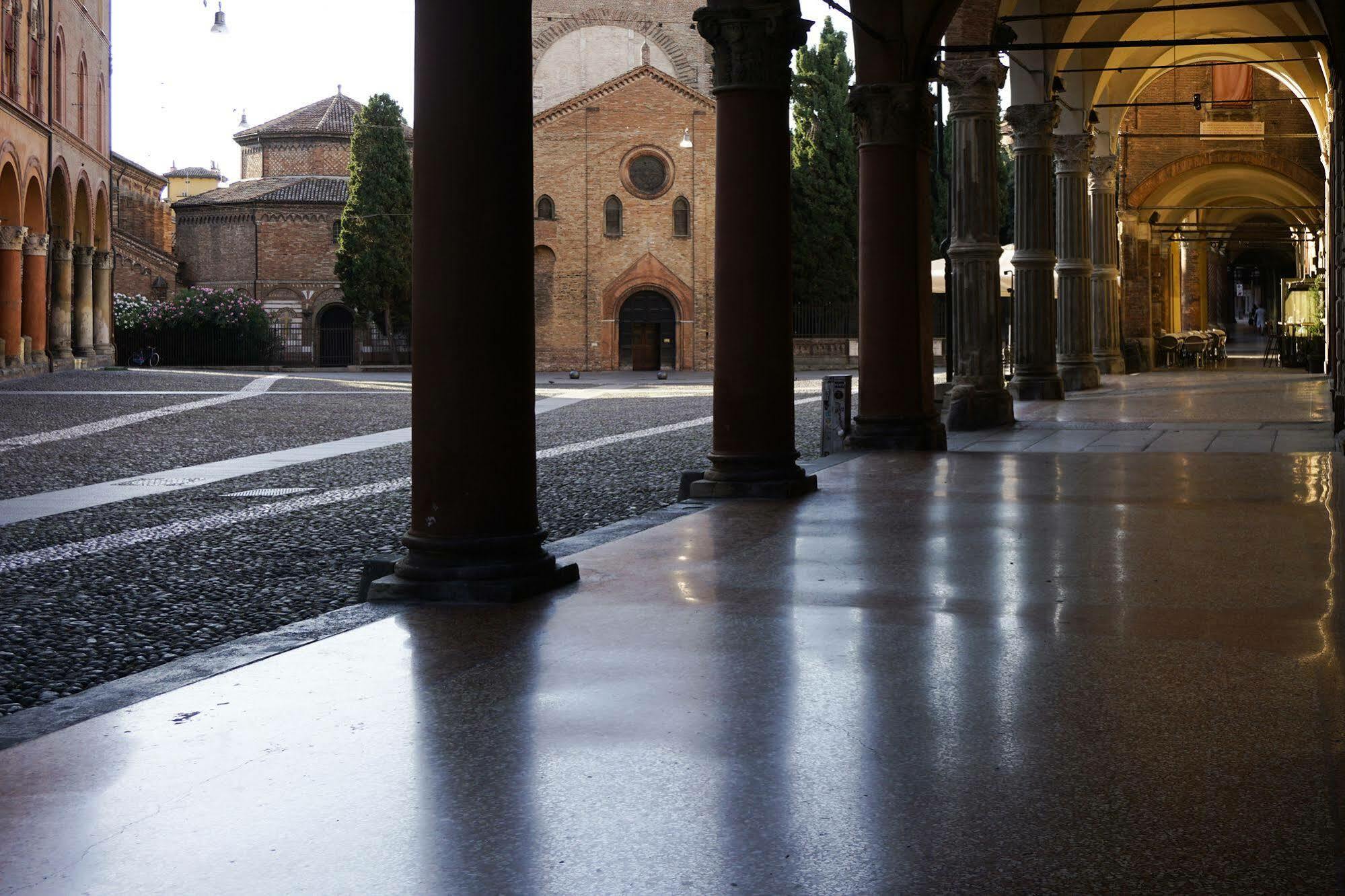 Casa Isolani Charms Rooms Santo Stefano ボローニャ エクステリア 写真