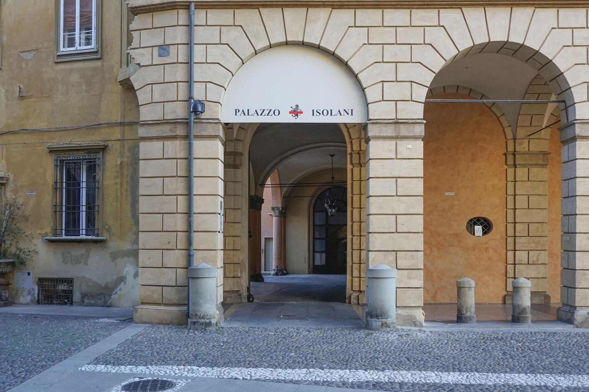Casa Isolani Charms Rooms Santo Stefano ボローニャ エクステリア 写真